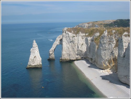 http://www.thbz.org/images/france/etretat2008/falaise-aval-3.jpg