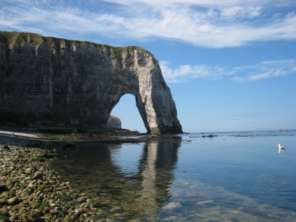 http://www.thbz.org/images/france/etretat2008/seconde-arche.jpg